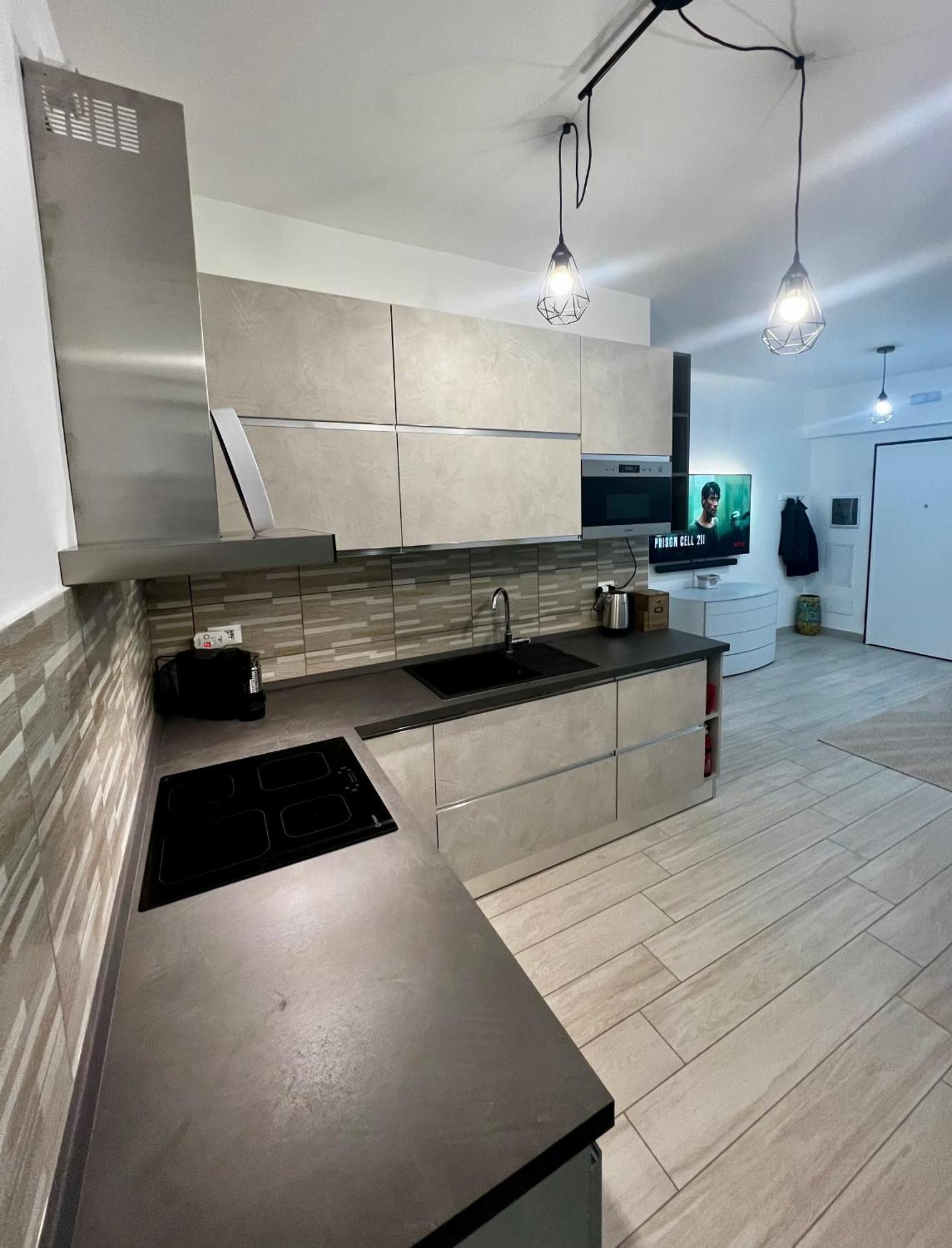Elegant & Spacious 2Br 2Ba Unit With Private Patio Rome Exterior photo