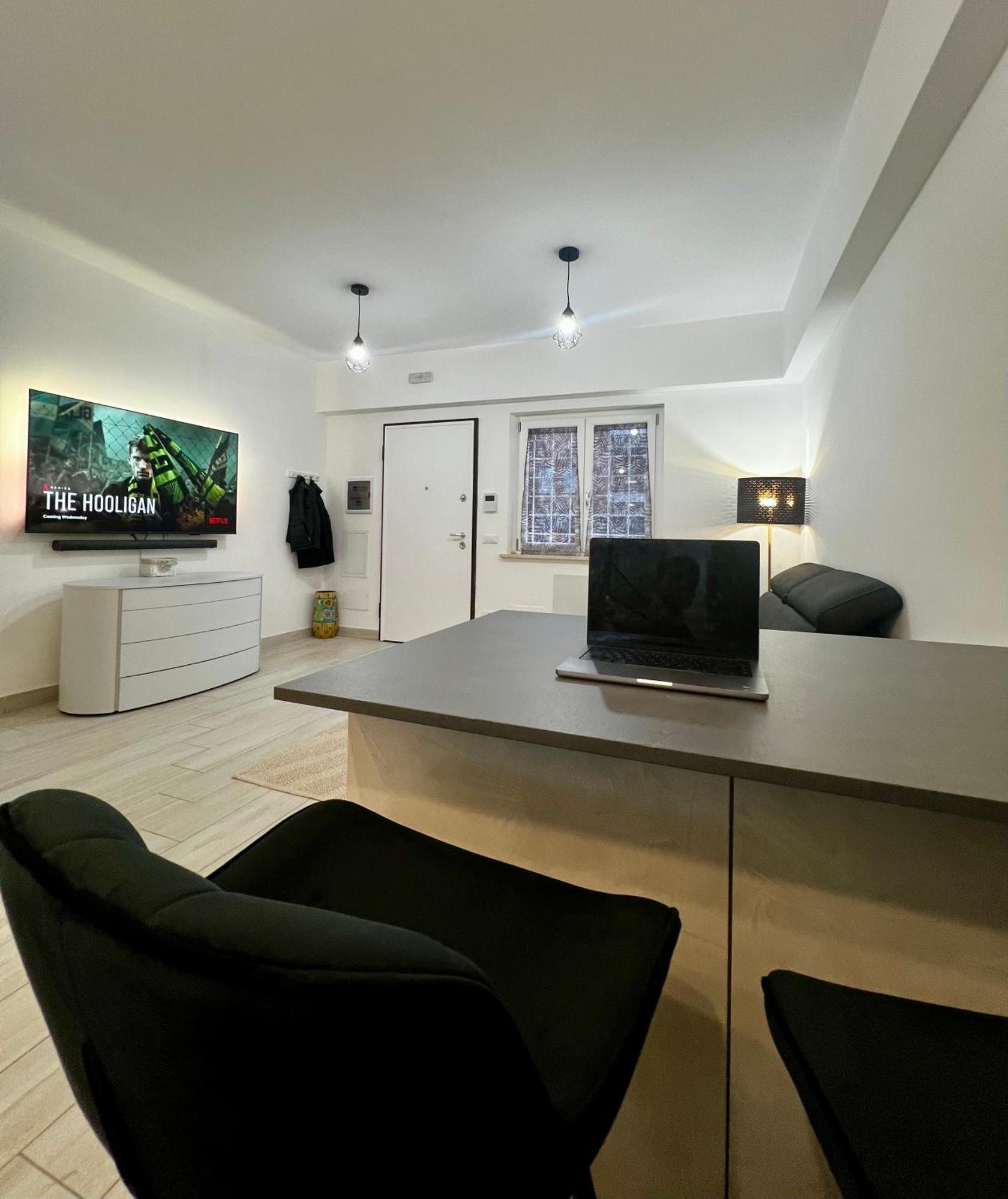 Elegant & Spacious 2Br 2Ba Unit With Private Patio Rome Exterior photo