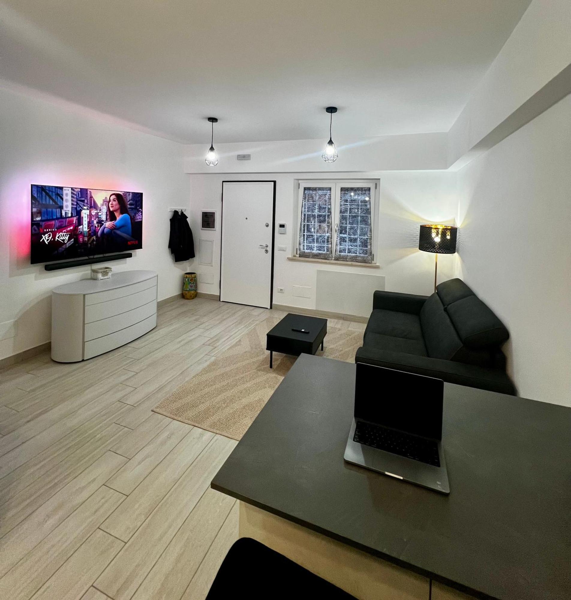 Elegant & Spacious 2Br 2Ba Unit With Private Patio Rome Exterior photo