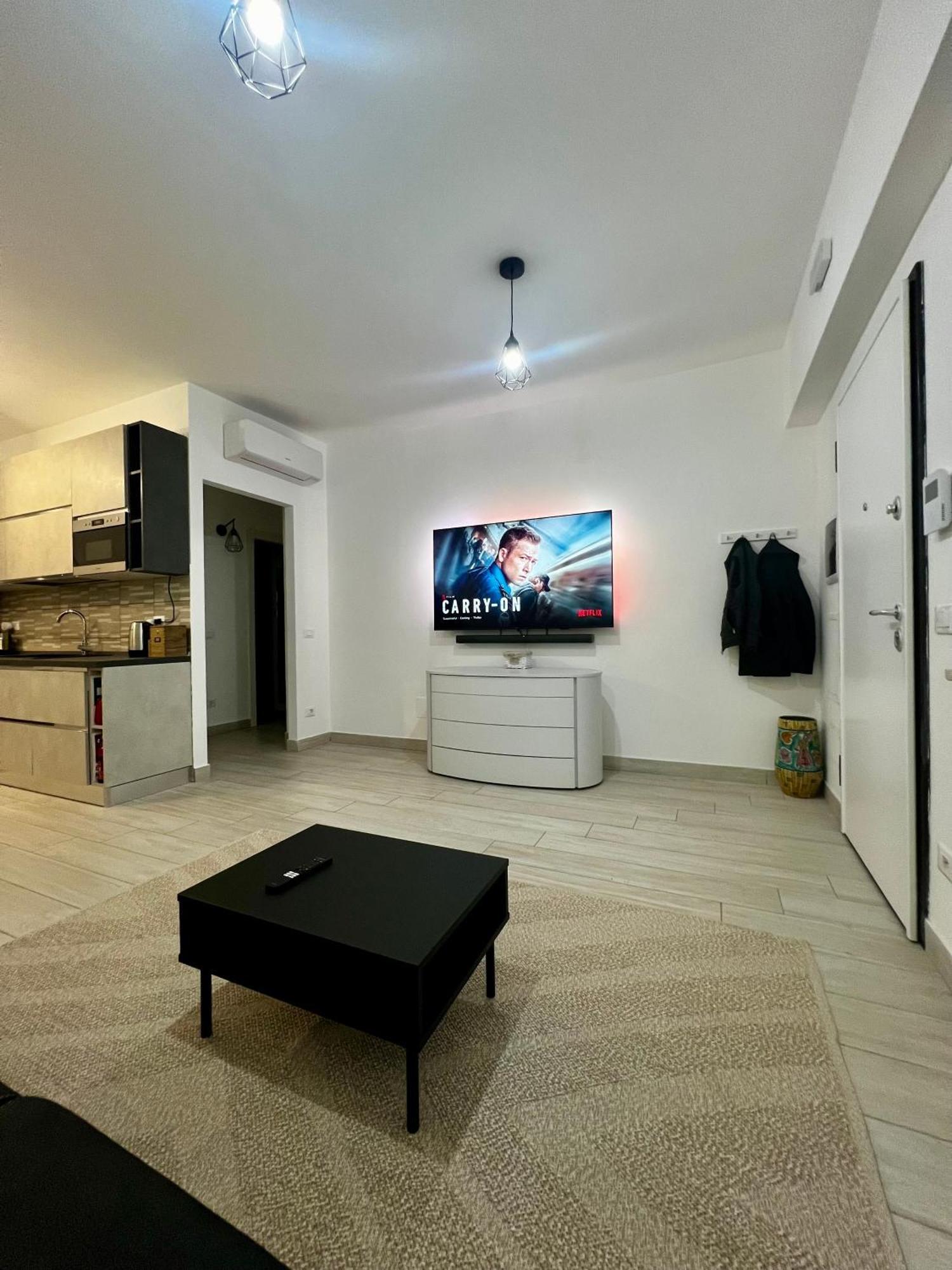 Elegant & Spacious 2Br 2Ba Unit With Private Patio Rome Exterior photo