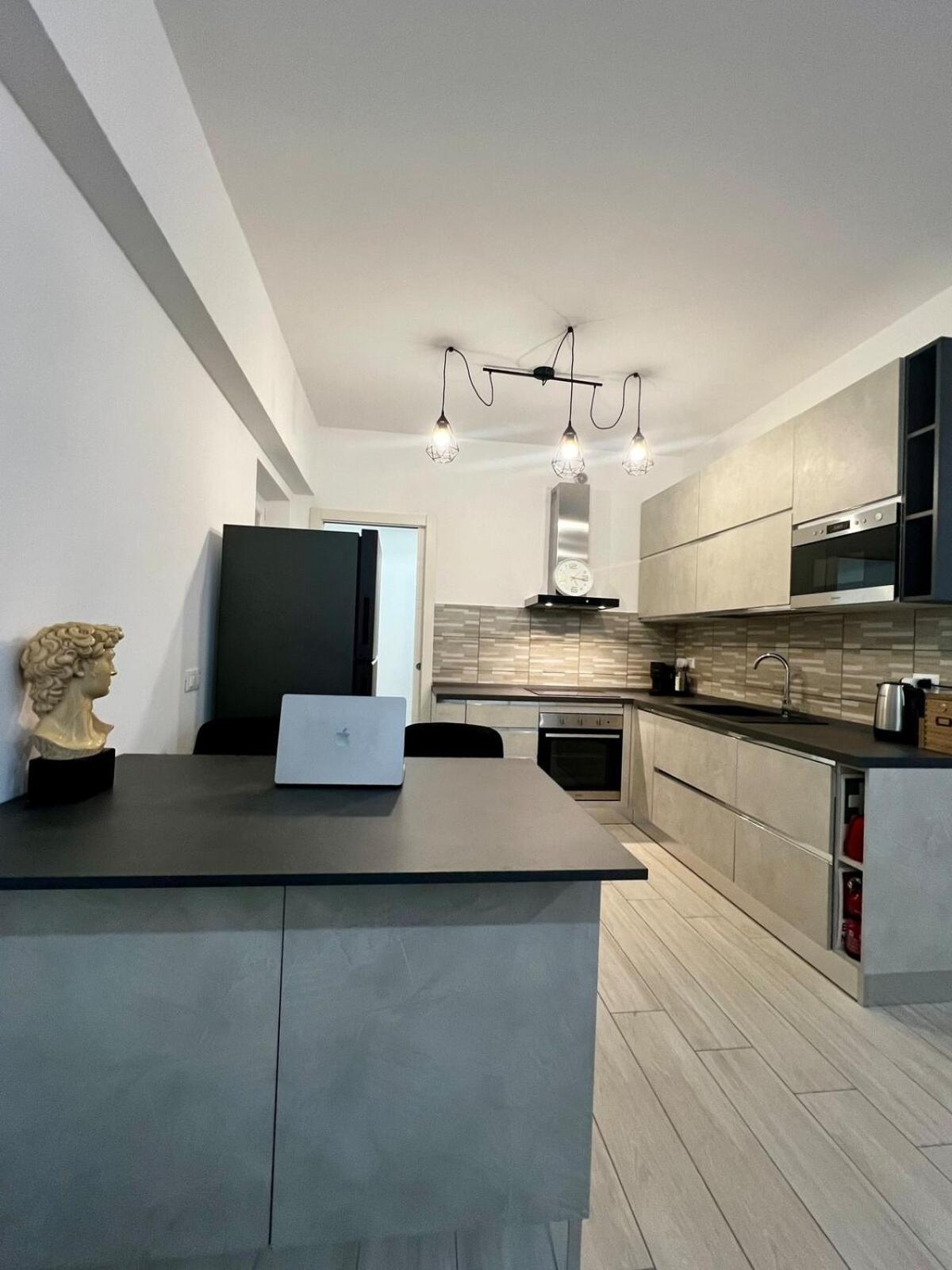 Elegant & Spacious 2Br 2Ba Unit With Private Patio Rome Exterior photo